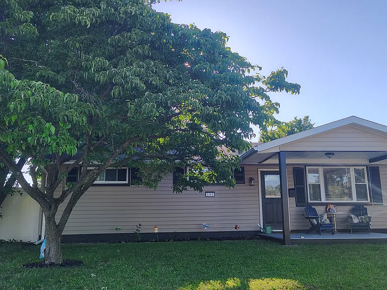 504 Hamlen Rd — Photo 1