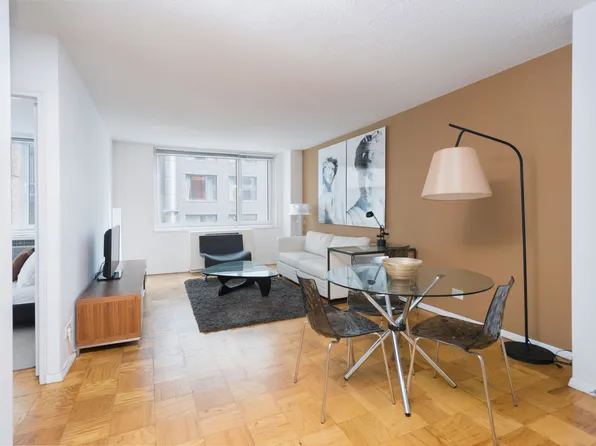 230 West 55th Street image 1 of 11