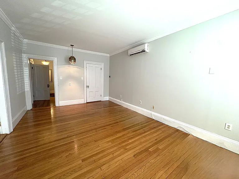86 Commonwealth Ave — Photo 7