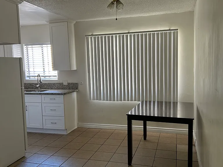 18422 Napa St #4 — Photo 3