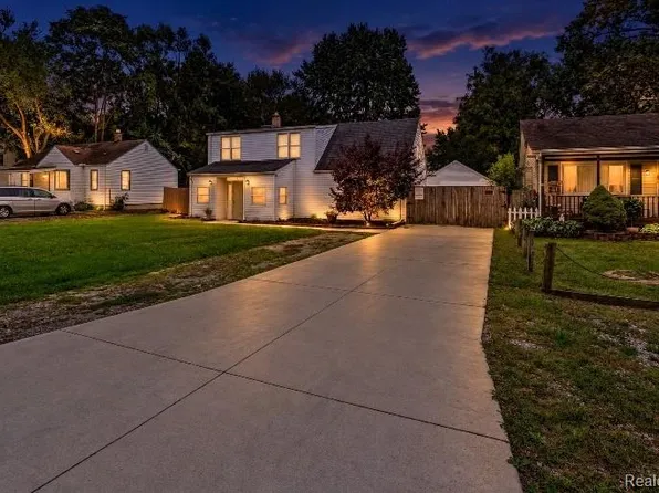 24843 Mary St, Taylor, MI 48180