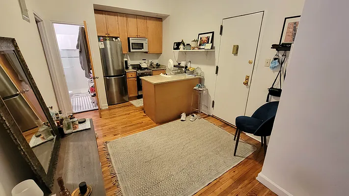 Rented by New York Dwellings LLC | media 2