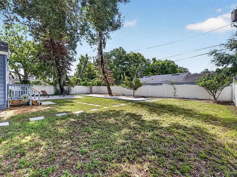 800 W Smith St — Photo 36