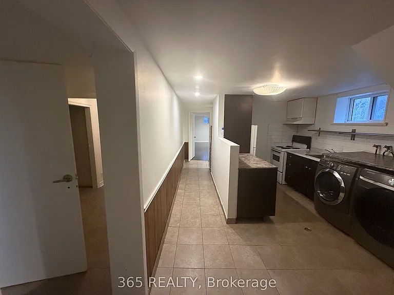 202 Renforth Dr #BASEMENT — Photo 3