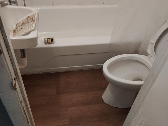 3rd image of 1106 Butternut St #1