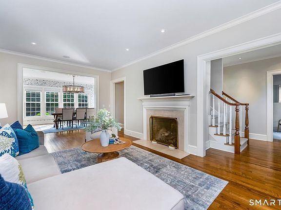 5th image of 42 Kimberly Place