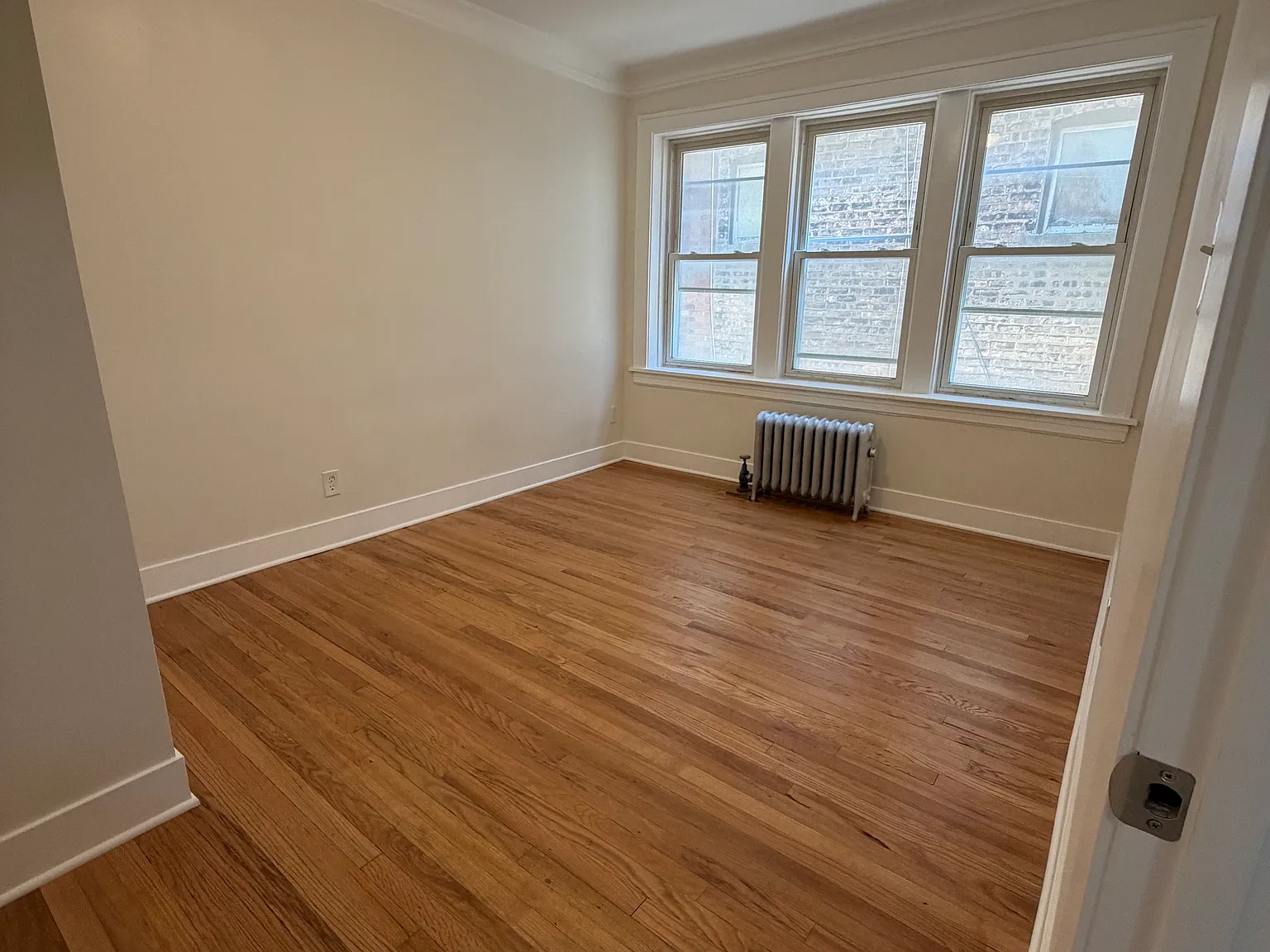 3 bed, $2,395 — Photo 4