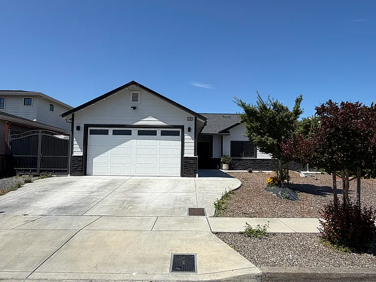 3461 Santiago Dr — Photo 1