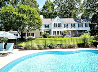 140 Old Barn Rd, Fairfield, CT 06824