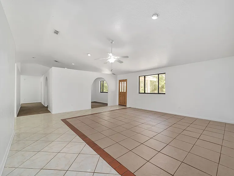 12136 SW 41st Pl — Photo 2