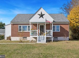 2951 N Charlotte St, Gilbertsville, PA 19525