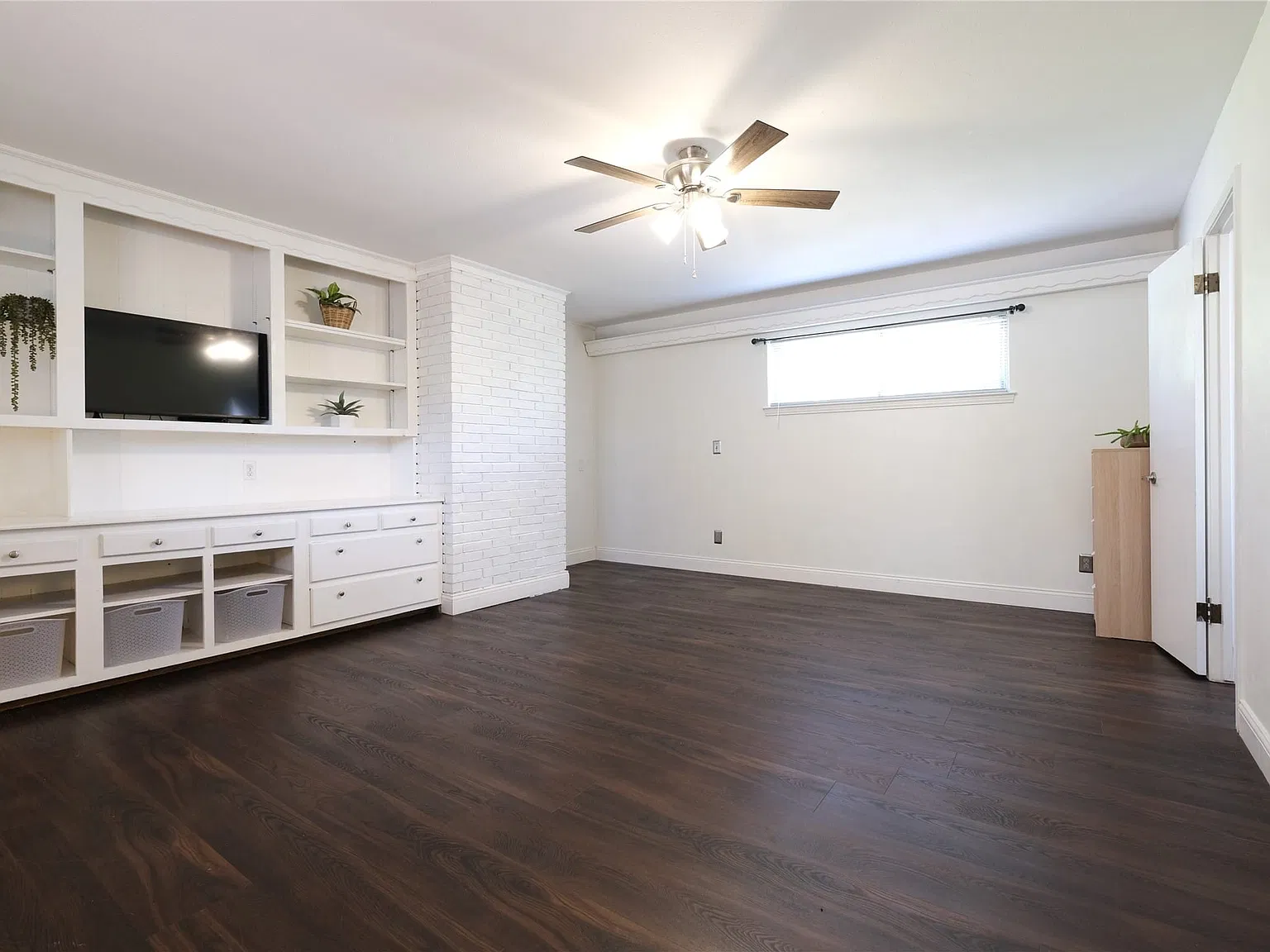 1 bed, 1.0 bath, 448 sqft, $1,300 — Photo 4