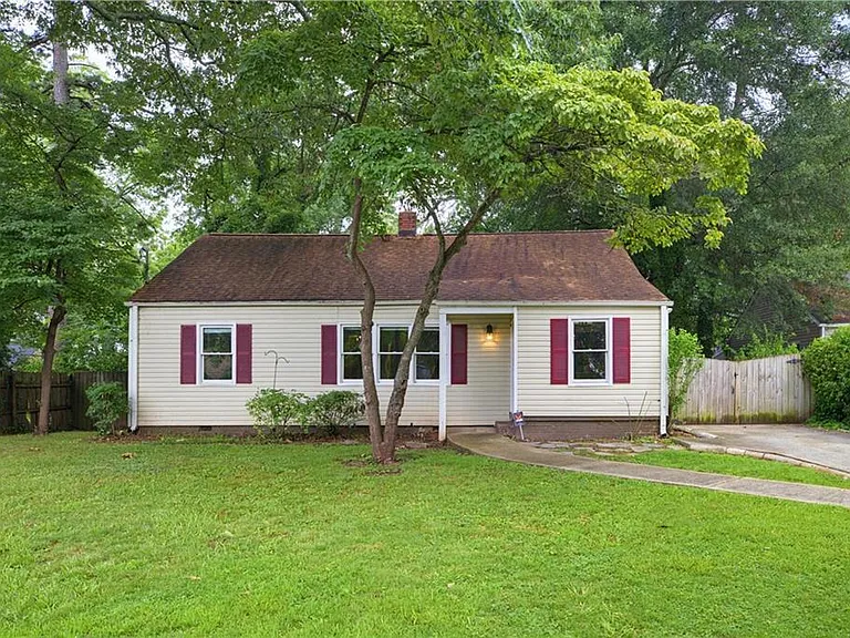 1799 Ellington St — Photo 3