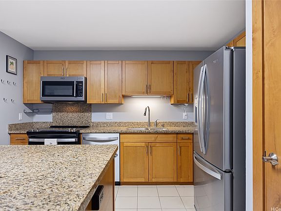 3rd image of 95-60 Waikalani Dr APT C104