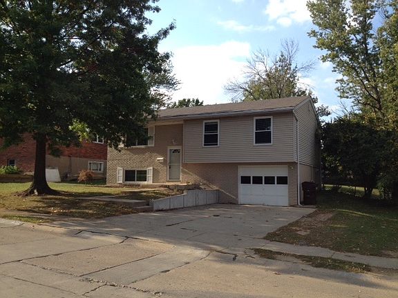2nd image of 7058 Manderlay Dr
