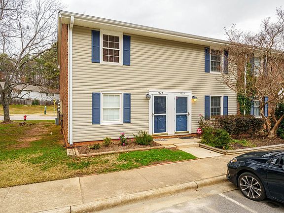 3rd image of 1225 Donaldson Ct