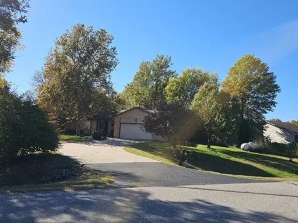 12201 E Fireside Ct, Derby, KS 67037