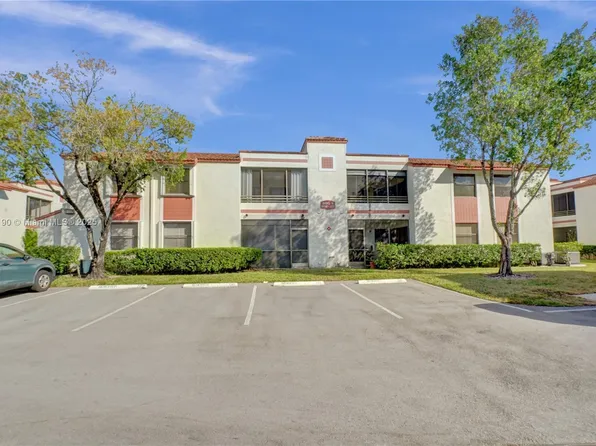 1104 N Hiatus Rd #1104, Hollywood, FL 33026