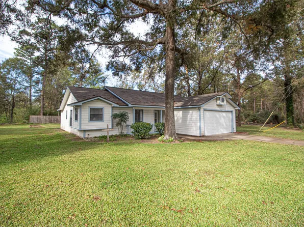 320 Bridgeview Dr, Onalaska, TX 77360