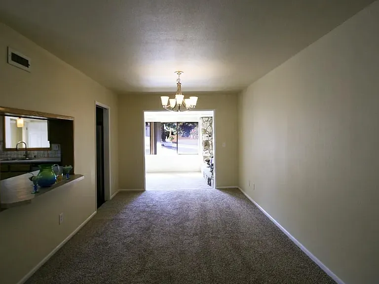 7131 Princess View Dr — Photo 7