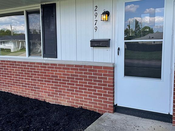 2nd image of 2979 Voeller Cir