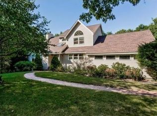 57 Pheasant Run Dr, Chester, NH 03036