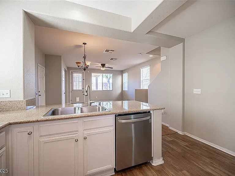 8368 Creek Canyon Ave — Photo 9