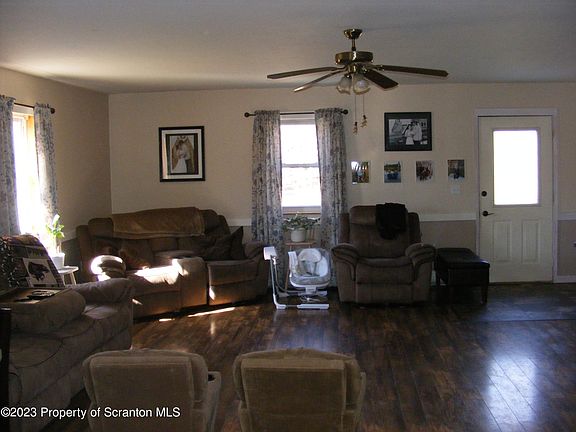 5th image of 28 & 60 Swan Ln