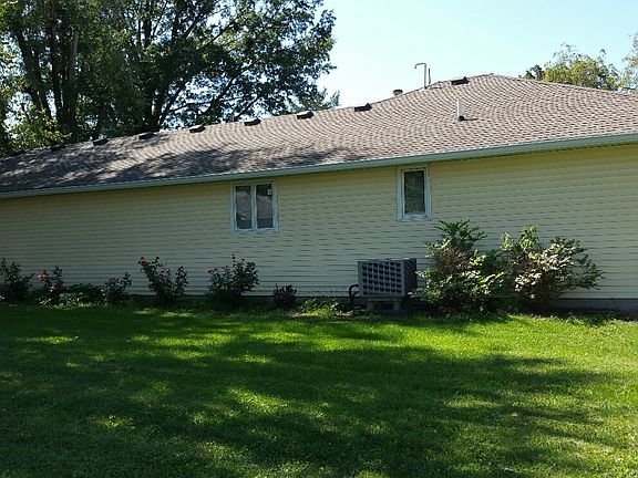 4th image of 1302 Clay St