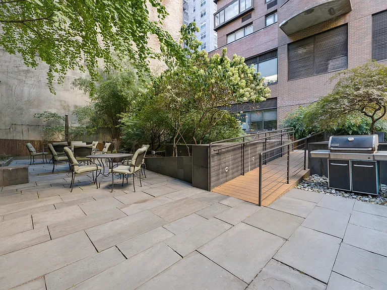 157 E 32nd St #18B — Photo 14