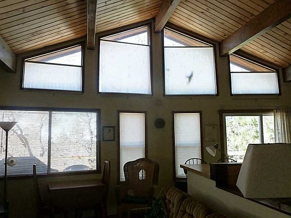 2nd image of 33059 Piedras Grande