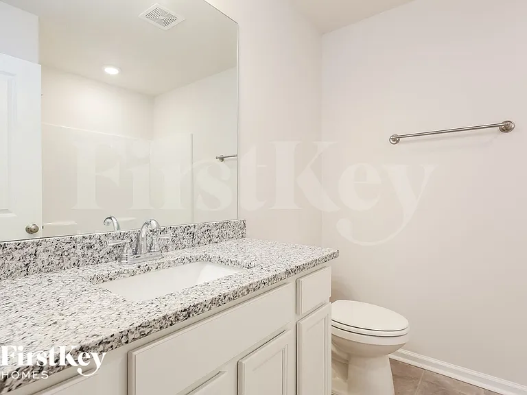 208 Stonefence Dr — Photo 13
