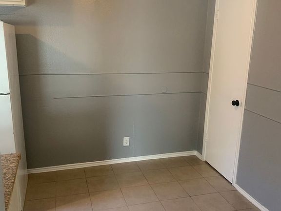 5th image of 518 Briggs St #402