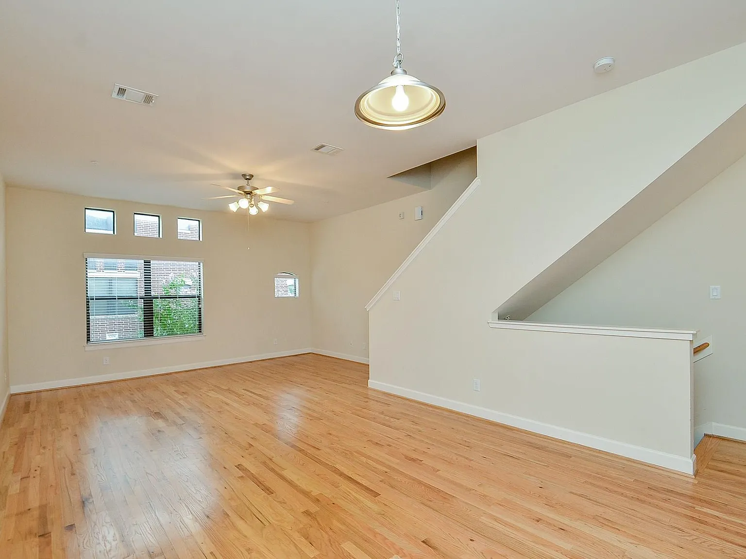 2 bed, 2.0 bath, 1504 sqft, $1,895 — Photo 3