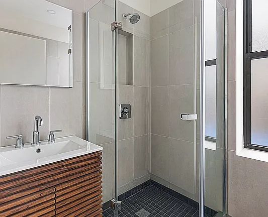 5th image of 140 W 4th St APT 10