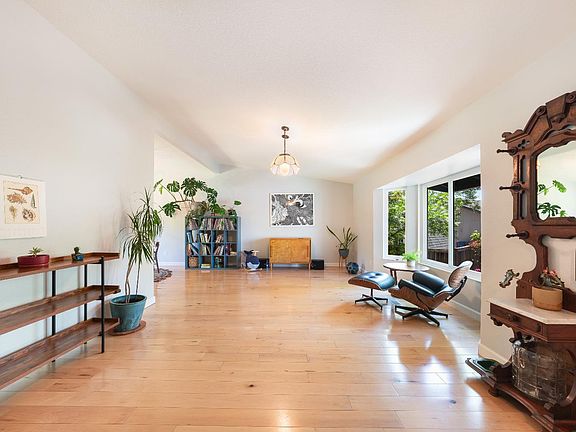 4th image of 5260 Marigold Lane