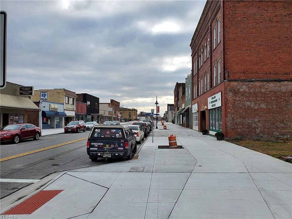 2nd image of 702 Broadway