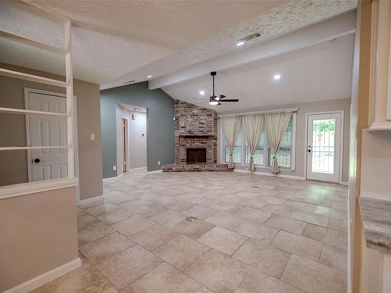 10323 Lone Brook Dr — Photo 3