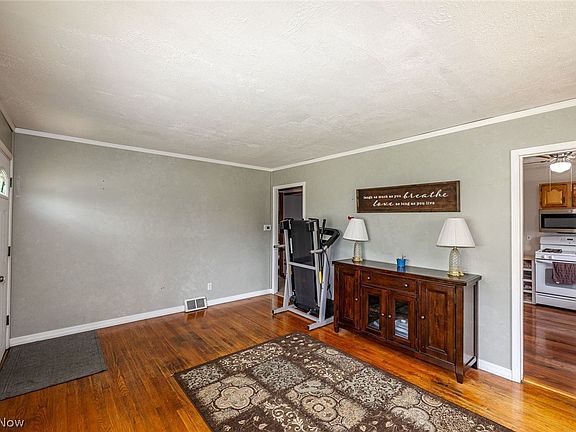 3rd image of 461 Westpark Blvd
