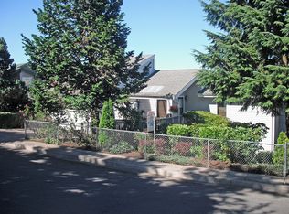 912 Summit Blvd, Springfield, OR 97477