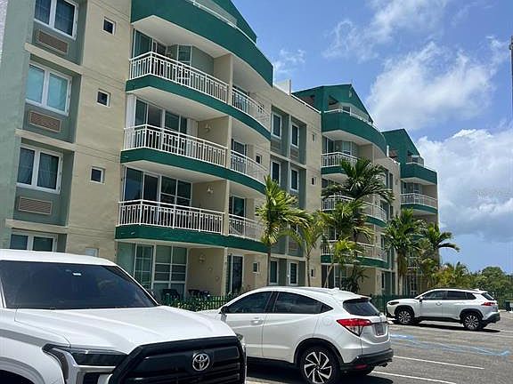 2nd image of VISTA DEL MAR LUXURY BARRIO ARENALES ROAD 110 #C 201