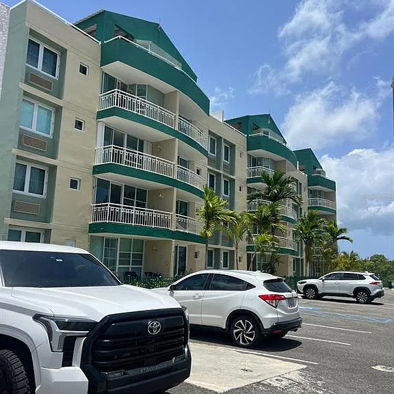 VISTA DEL MAR LUXURY Barrio Arenales Road 110 #C 201 — Photo 2