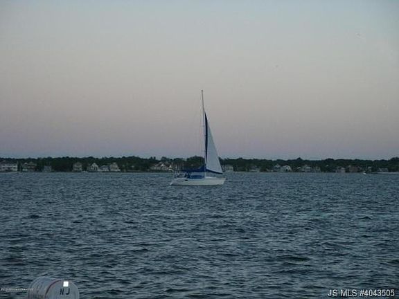 3rd image of 35 Bay Shore Dr