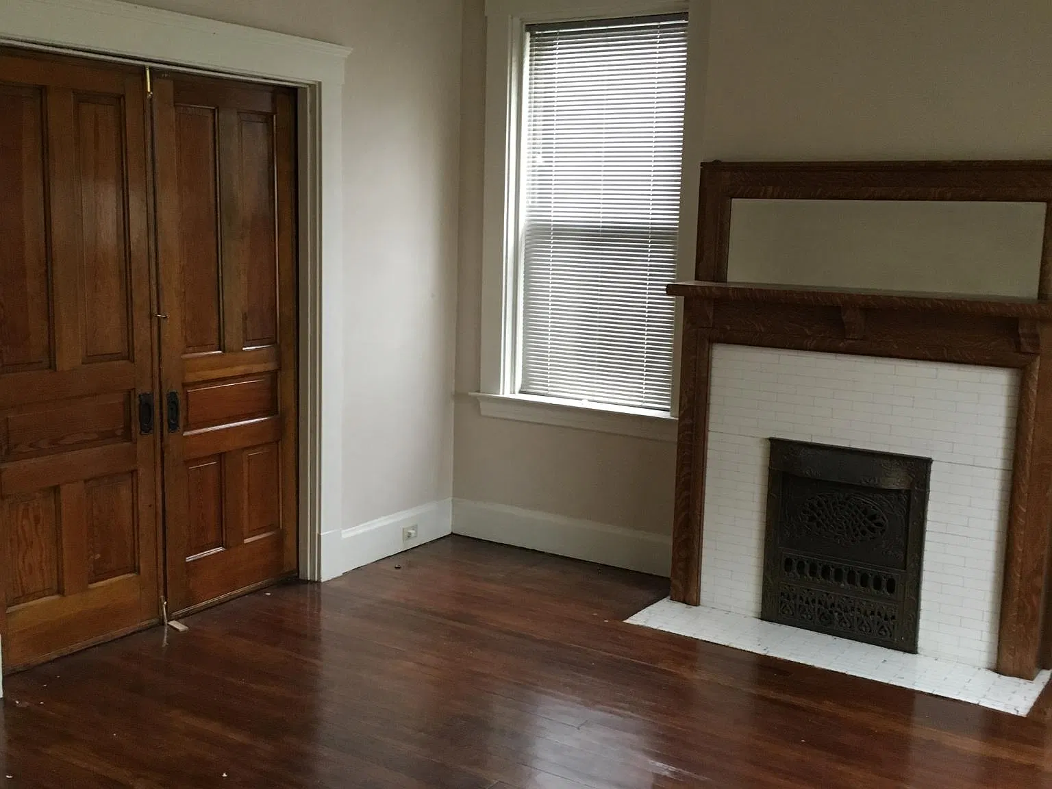 5 bed, 2262 sqft, $3,300 — Photo 2