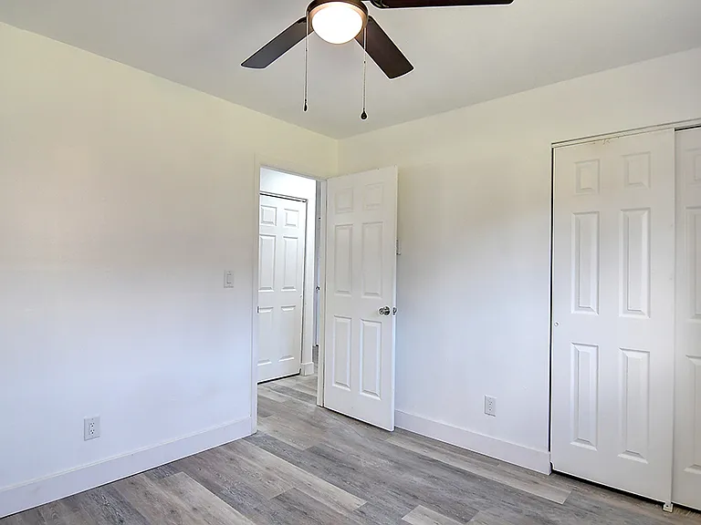 1077 Frederick Drive — Photo 34