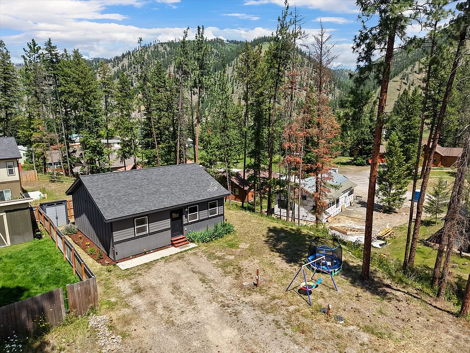 1st image of 305 Alces Ct