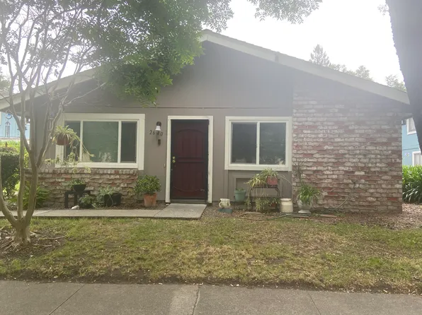 2640 Coffey Ln, Santa Rosa, CA 95403