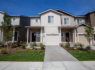 12137 SW Pond Ln, King City, OR 97224