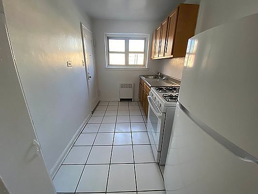 5th image of 29-11 Bessemund Ave #F