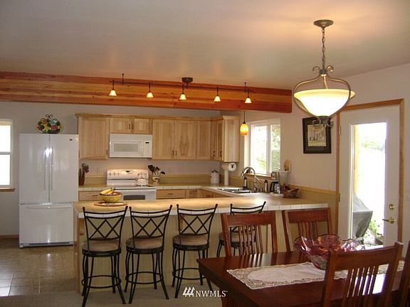 5th image of 901 Fairview Drive NW